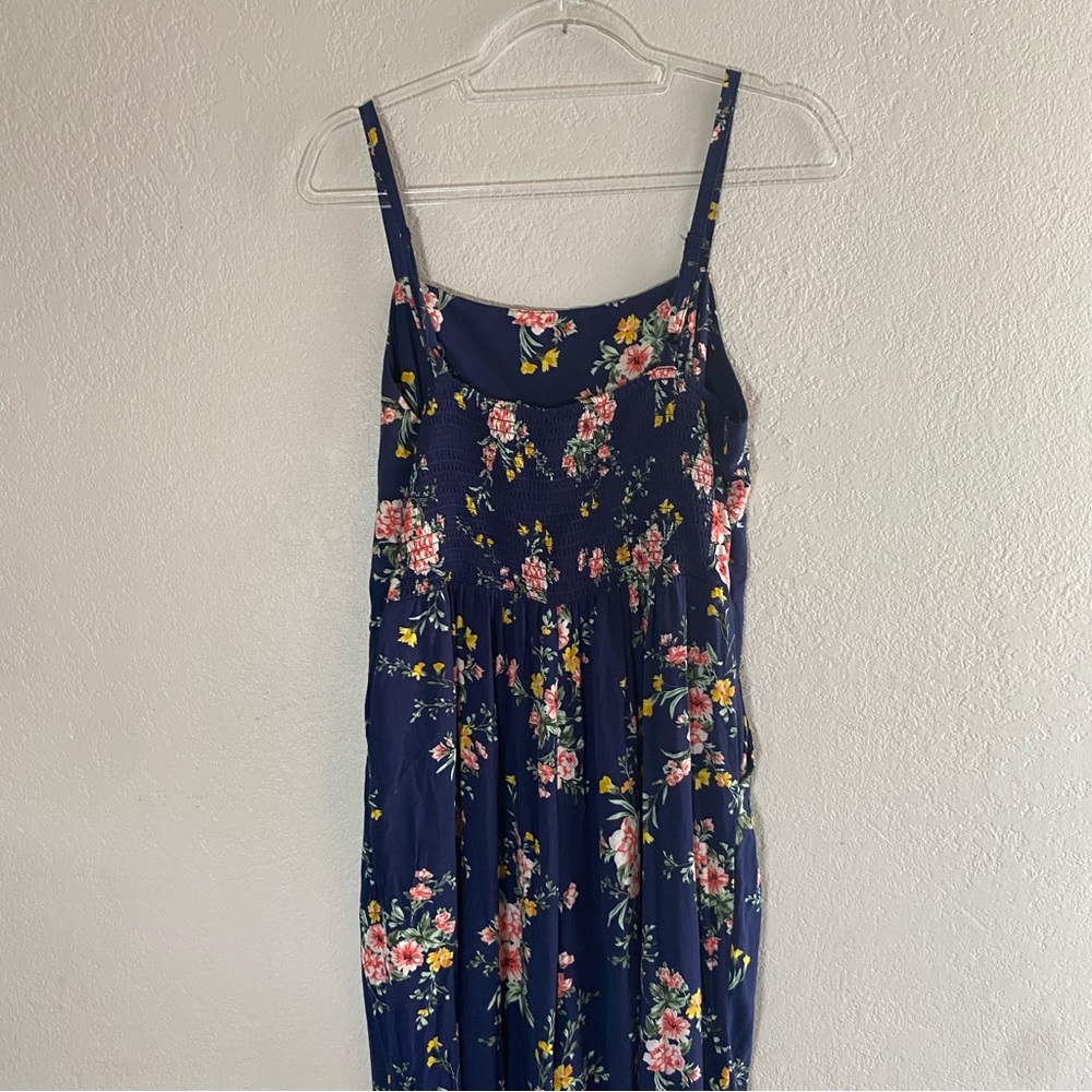 Old Navy Floral Navy Jumpsuit size L - Picture 4 of 7